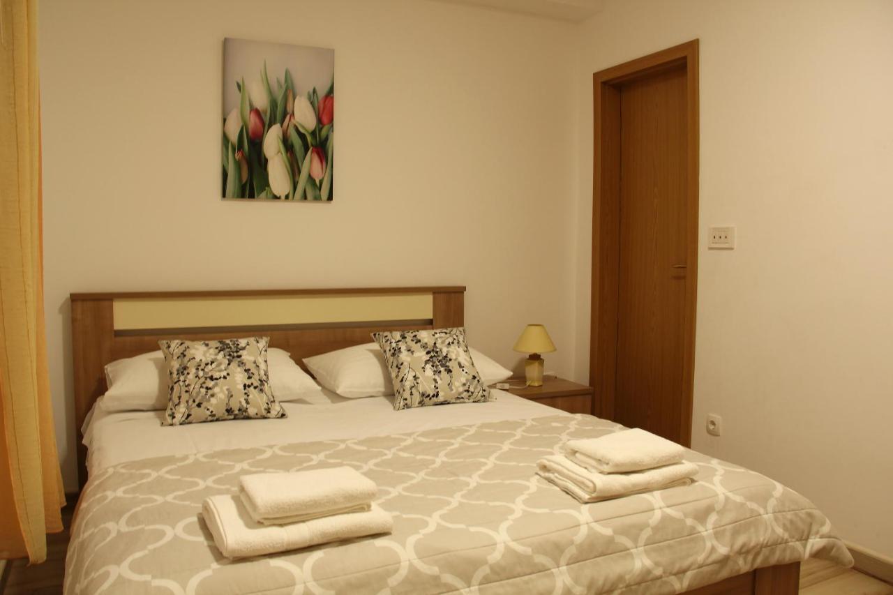 Apartmani Ljubo 普利莫顿 外观 照片