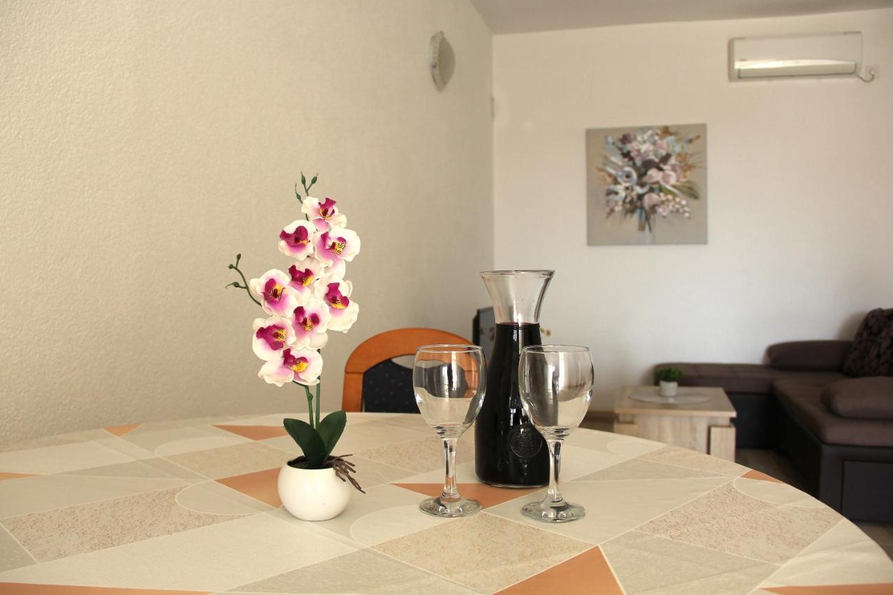 Apartmani Ljubo 普利莫顿 外观 照片