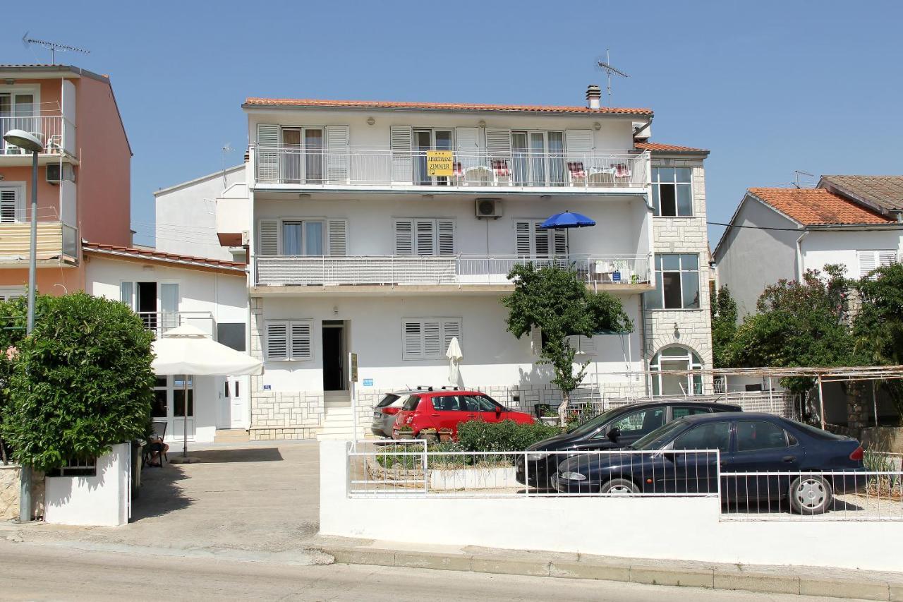 Apartmani Ljubo 普利莫顿 外观 照片