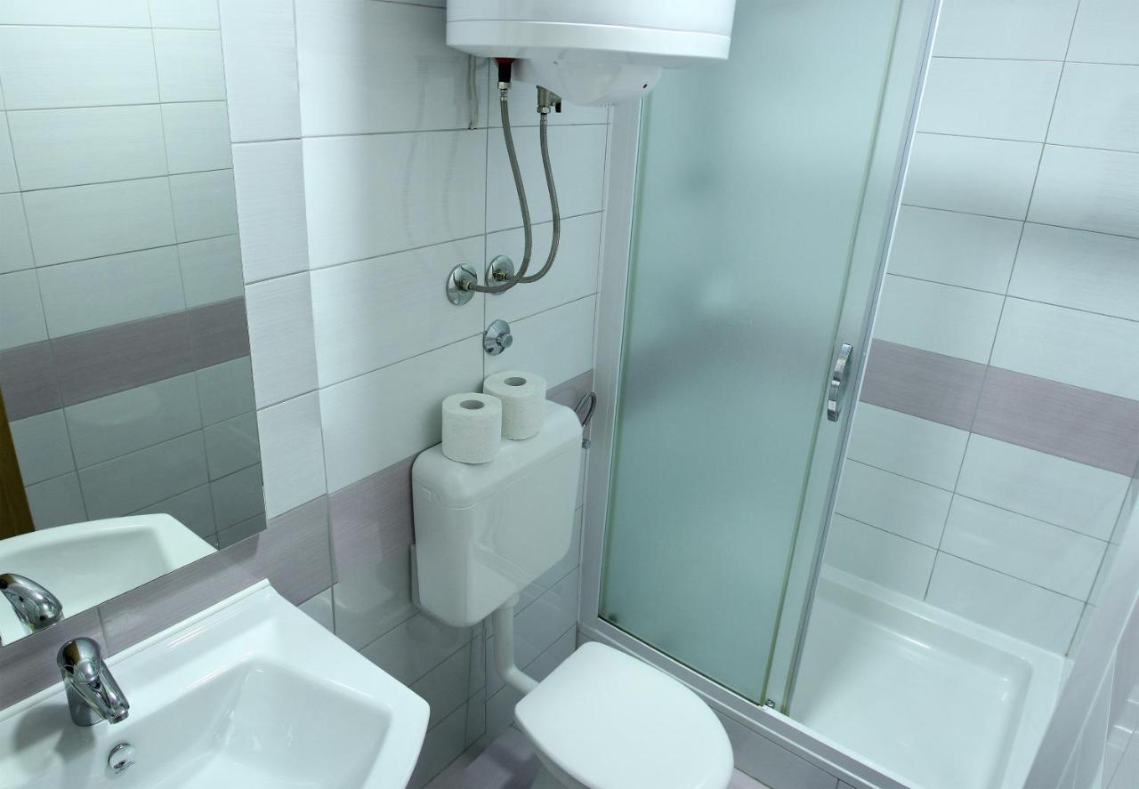 Apartmani Ljubo 普利莫顿 外观 照片