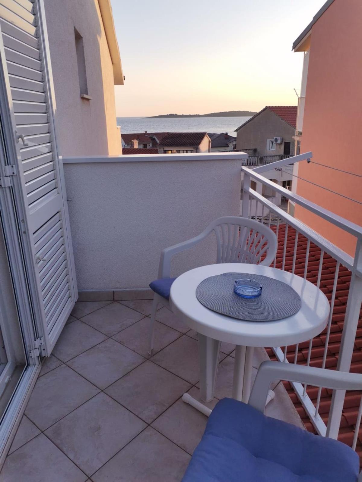 Apartmani Ljubo 普利莫顿 外观 照片