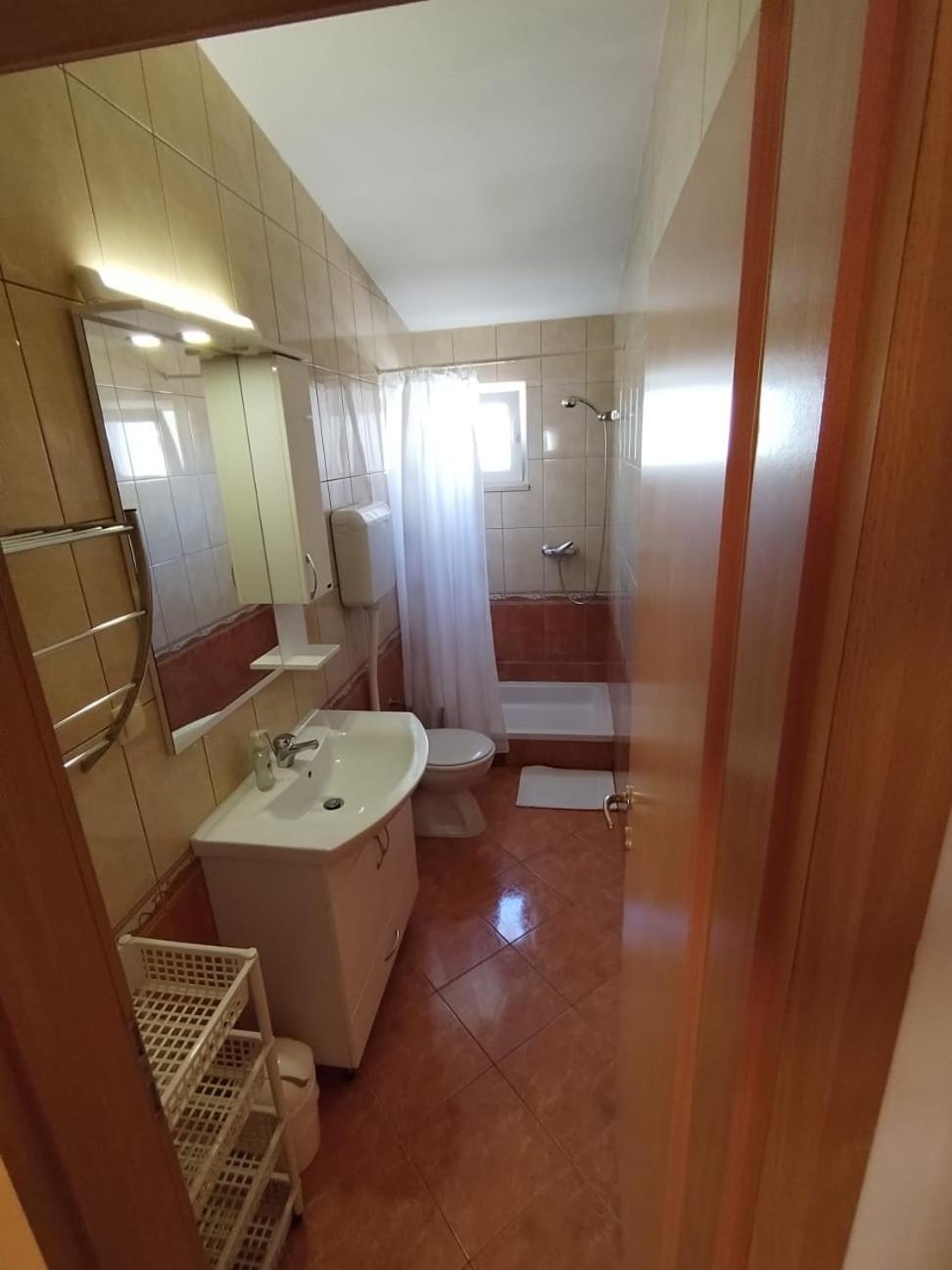 Apartmani Ljubo 普利莫顿 外观 照片