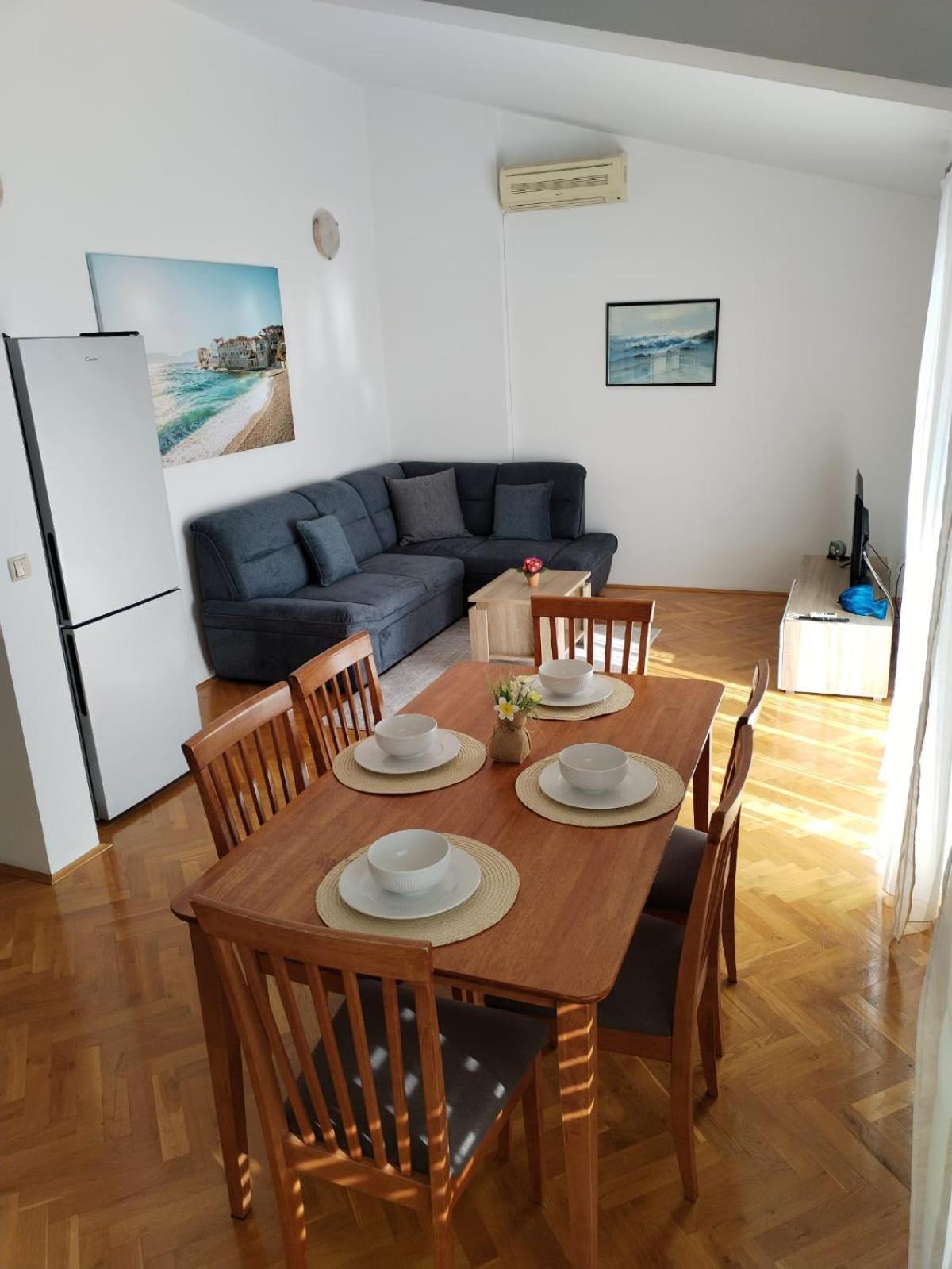 Apartmani Ljubo 普利莫顿 外观 照片