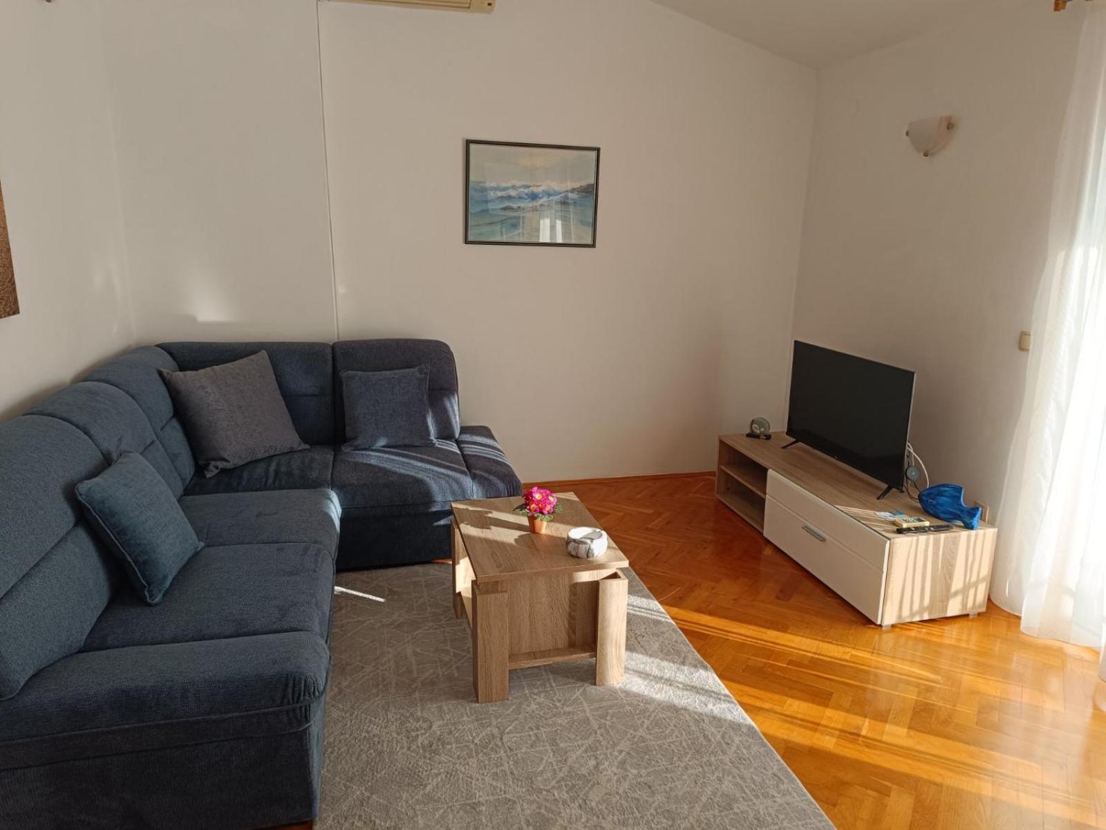 Apartmani Ljubo 普利莫顿 外观 照片