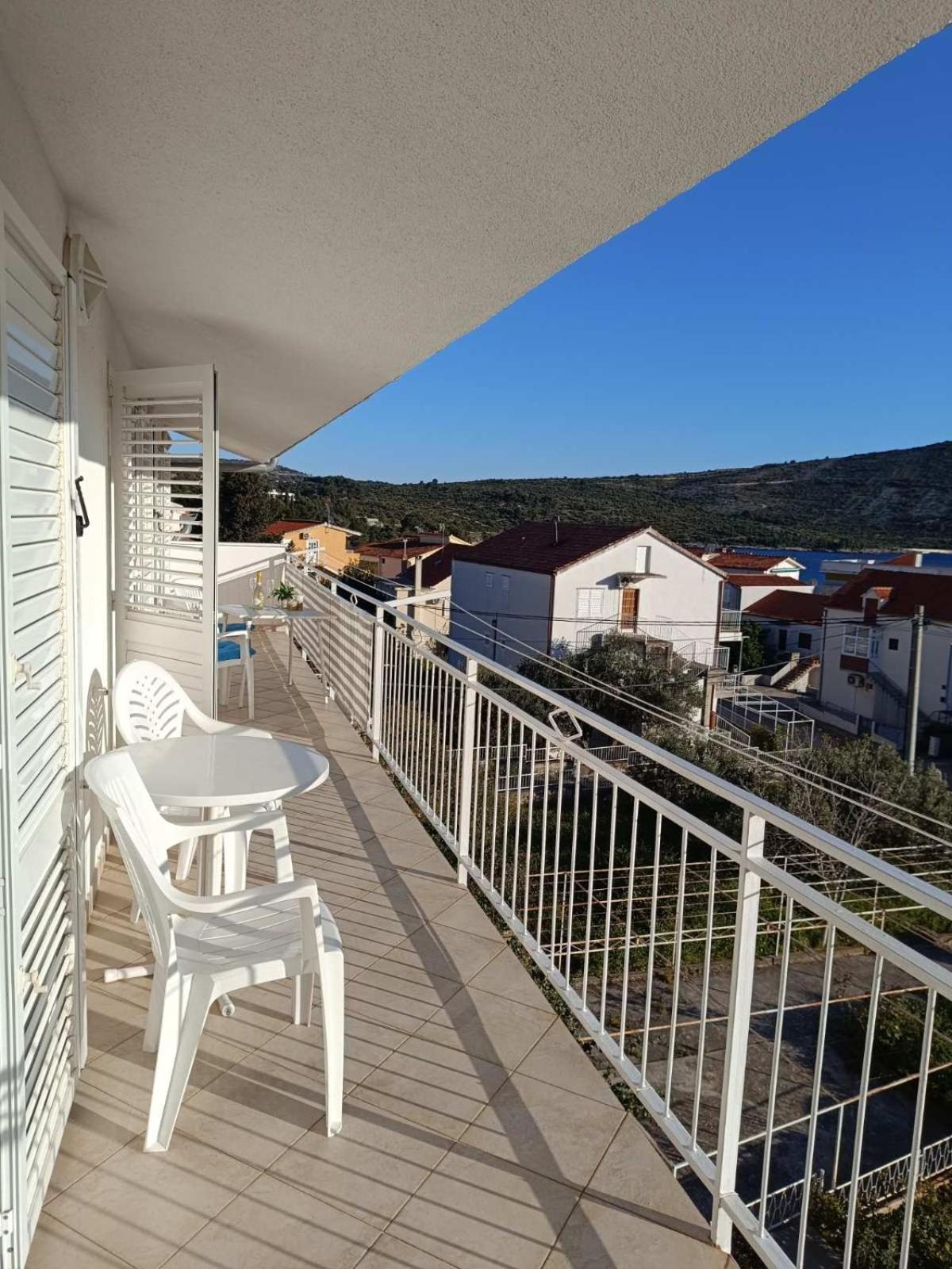 Apartmani Ljubo 普利莫顿 外观 照片