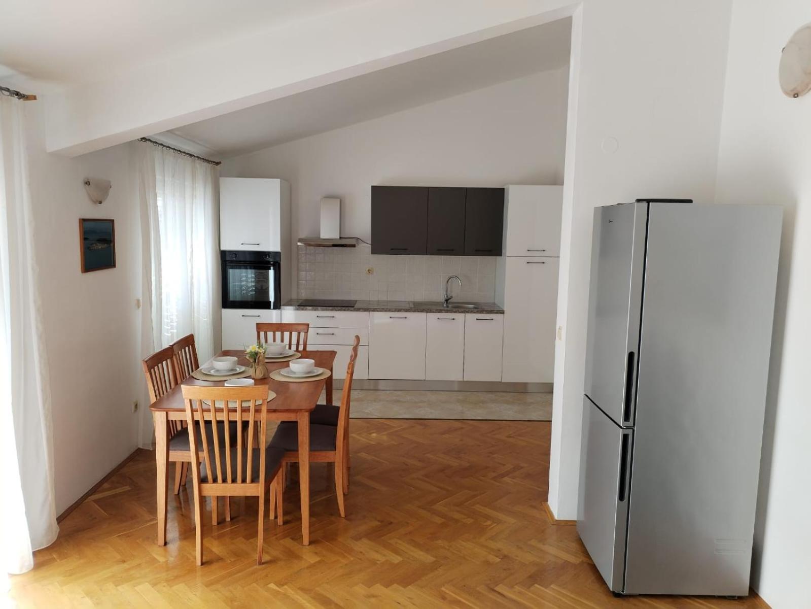 Apartmani Ljubo 普利莫顿 外观 照片